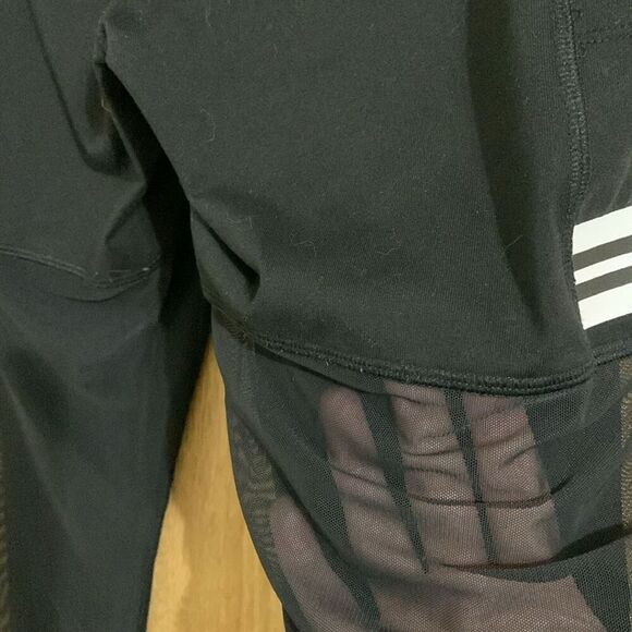 Victoria's Secret Pink Ultimate Leggings Medium Tropical Cropped - Picture 7 of 7